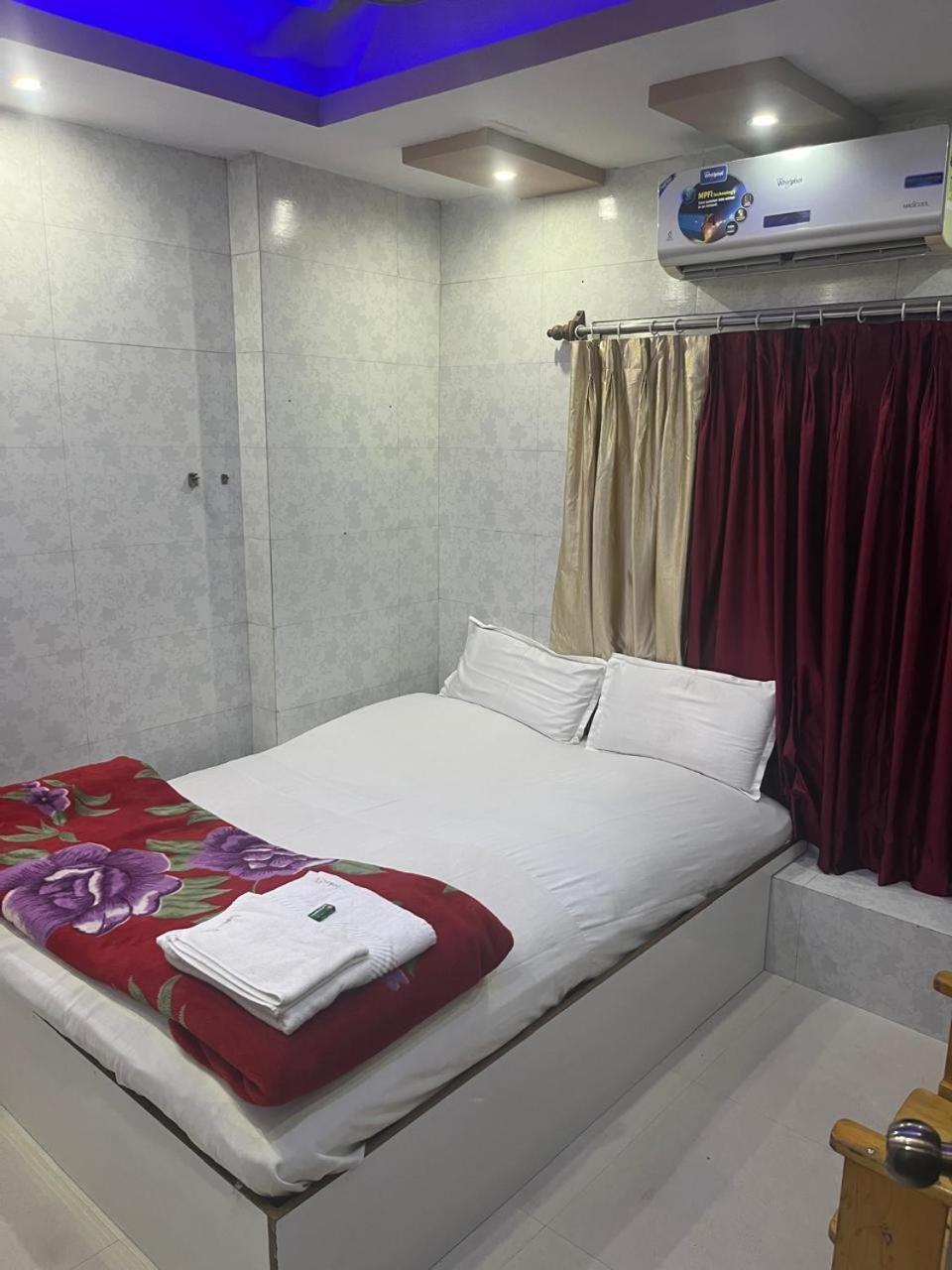 Lodge Babul Kolkata Exterior photo